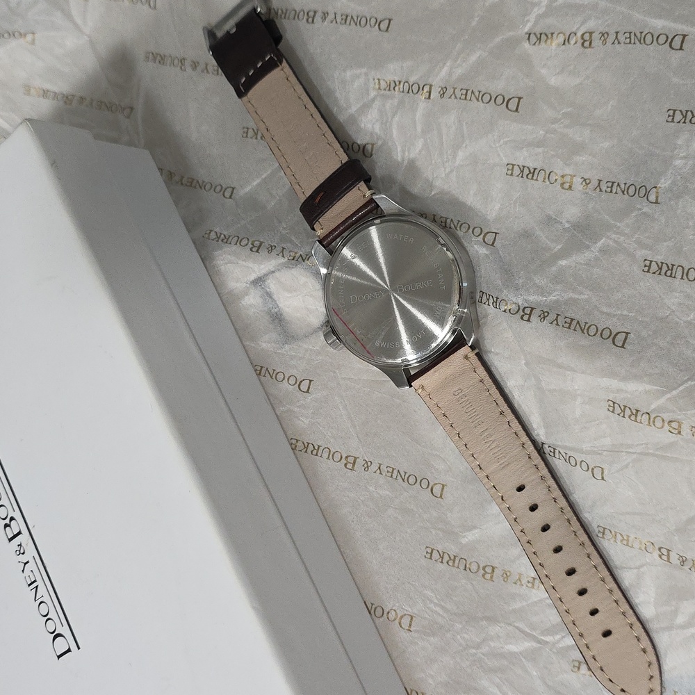 New, Dooney & Bourke Large Faced Mariner Leather Swiss Made Watch, Unisex - Picture 8 of 15